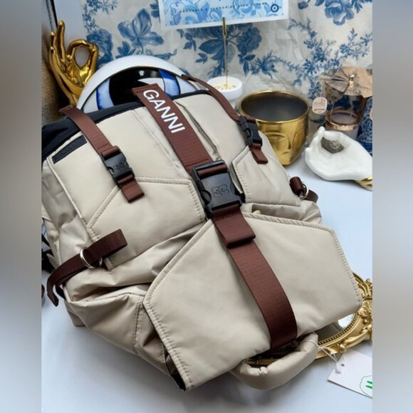 🆕 GANNI 🧿 NWT Taupe Oyster Gray Recycled Tech Backpack - Picture 8 of 12